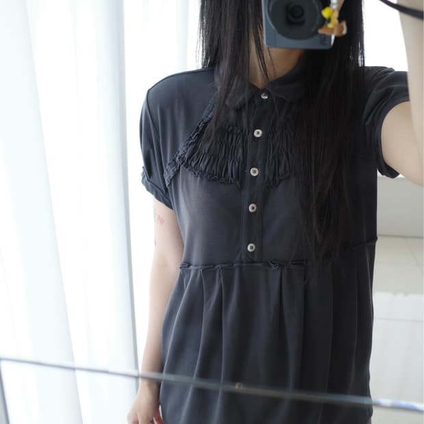 Puff sleeve frill top