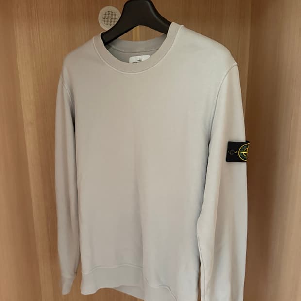 스톤아일랜드 화이트그레이 맨투맨 L