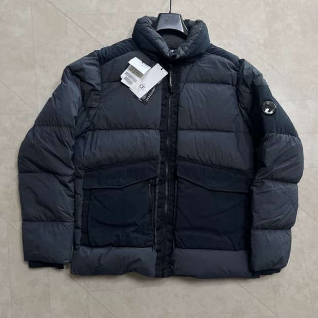 새상품(L)씨피컴퍼니 CP컴퍼니 패디드 다운 블루종 자켓 다크그레이