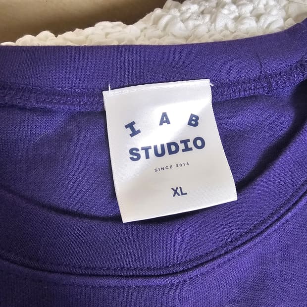 아이앱 스튜디오 퍼플 페인팅 롱슬리브 XL