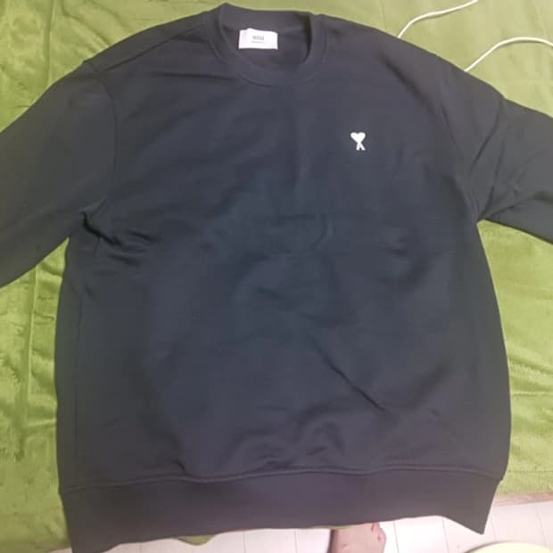 아미 맨투맨 화이트로고