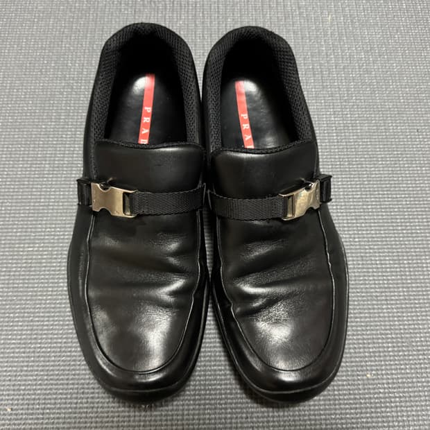 프라다 스포츠 버클 로퍼 7.5