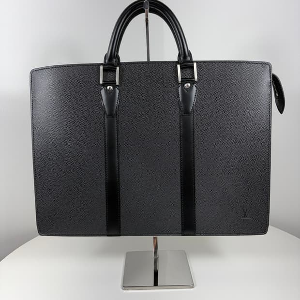 루이비통 M30052 타이가 로잔 서류가방