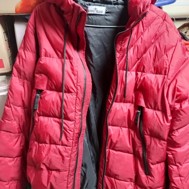 스톤아일랜드 크링클랩스 패딩100