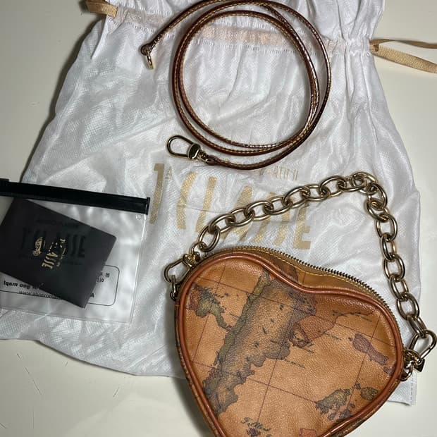 프리마클라쎄 하트 크로스백