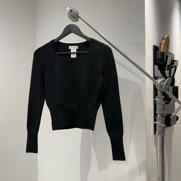 셀린느 크롭 니트