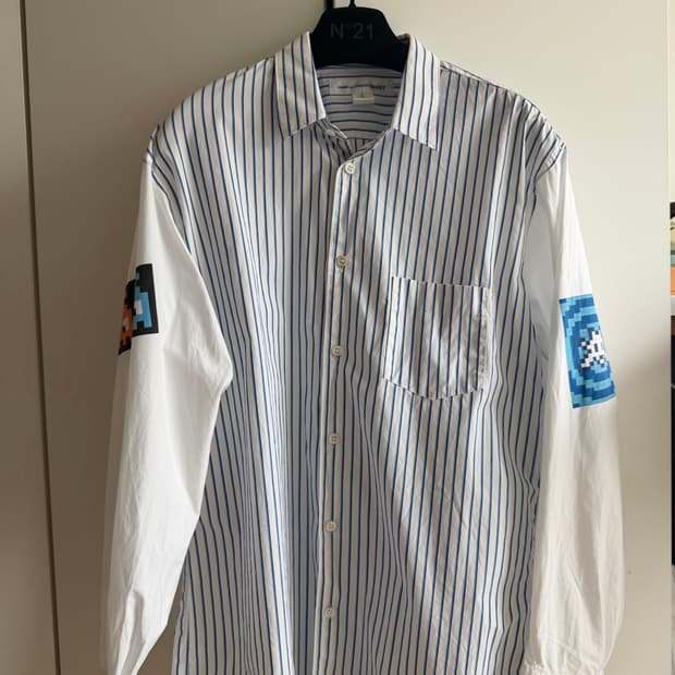 꼼데가르송 셔츠 invader 콜라보 제품