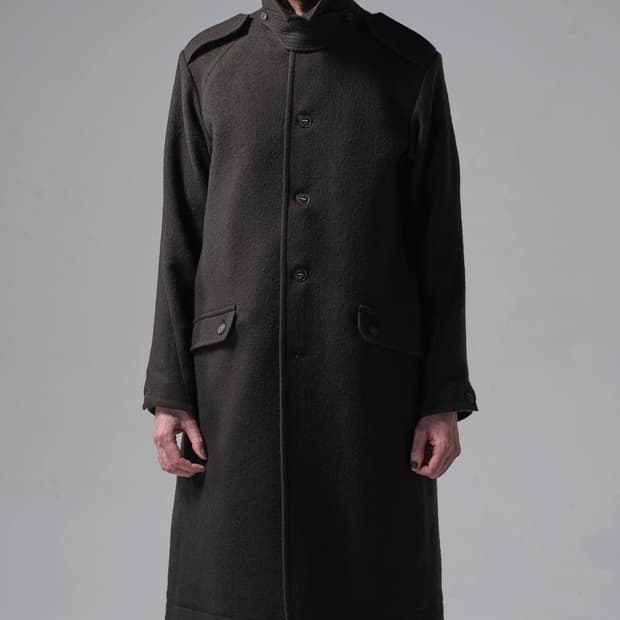 Devoa AW21 wool herringbon coat
