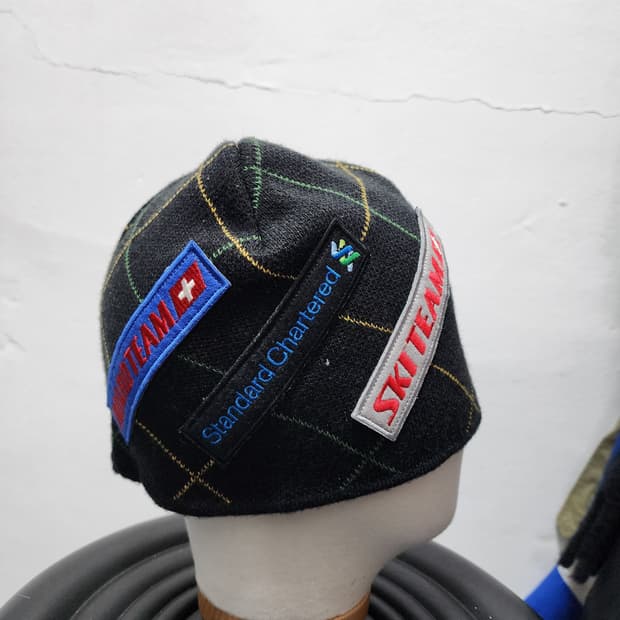 스위스 패치워크 스키팀 비니