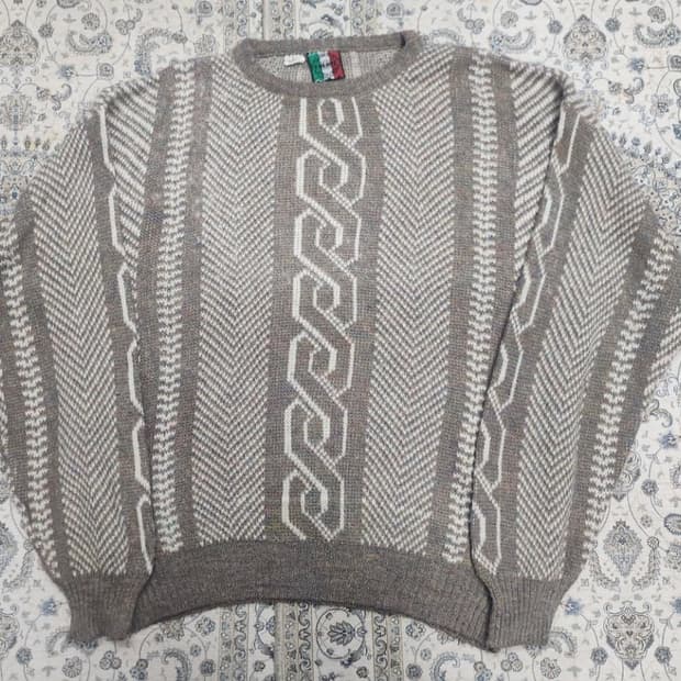 8,90s ITALY COLORE 케이블 패턴 니트 (105-108)