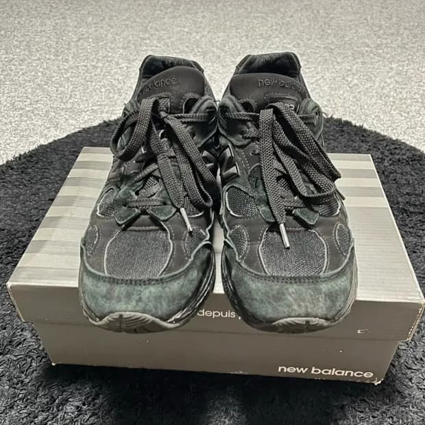 뉴발란스 992 트리플블랙 270