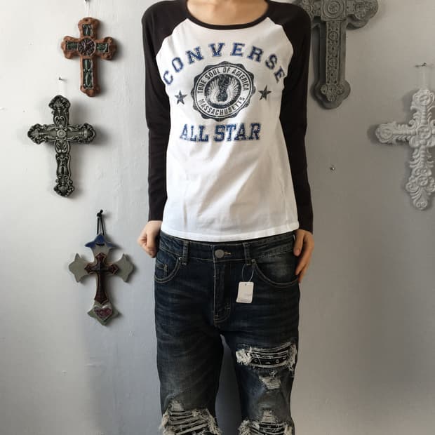 Converse raglan sleeve