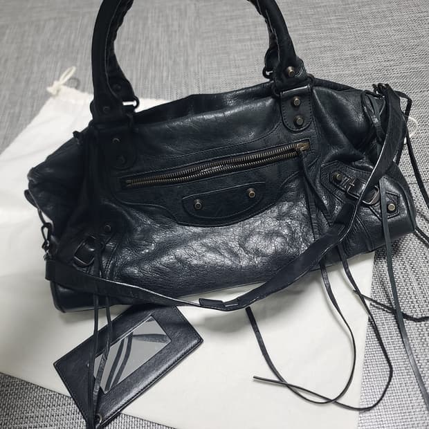 발렌시아가 모터백 트위기 숄더백