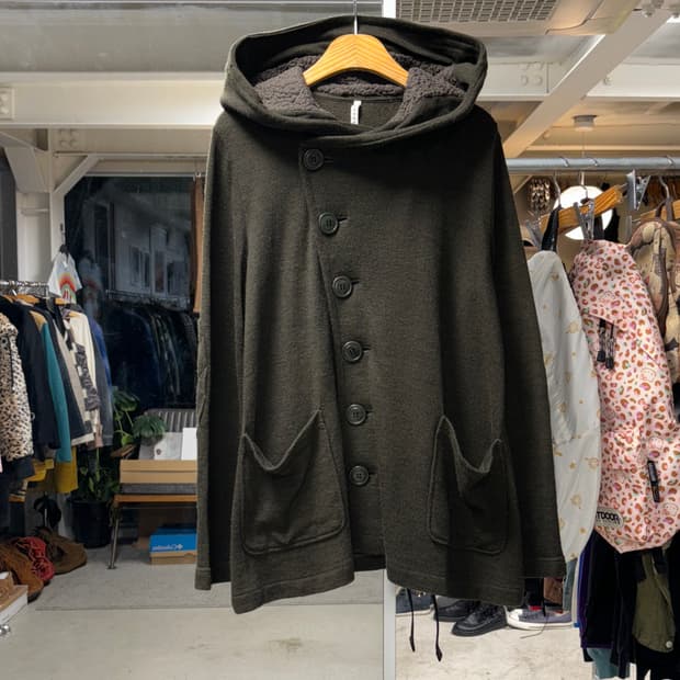 스나오 쿠와하라 비대칭 후드 자켓