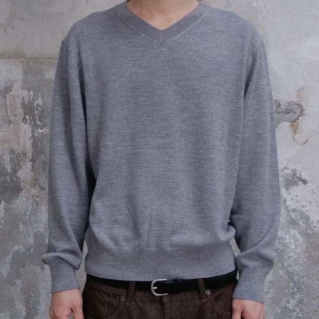 (1) 다이브인 LOOSED FINE WOOL V-NECK KNIT