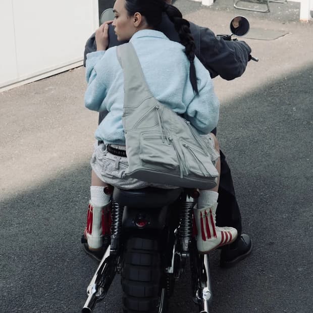 데뷔옹 Debby Oung Cargo Shoulder Bag