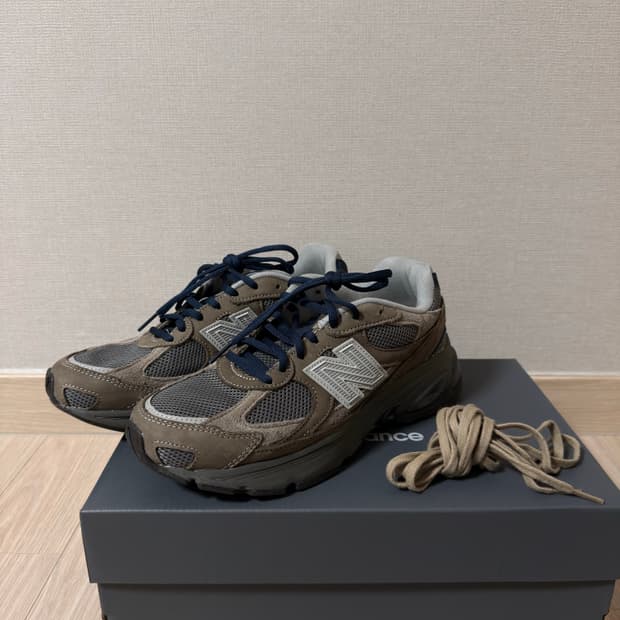 뉴발란스X카키스 U2010741 (사이즈 : 260 / 3회착)