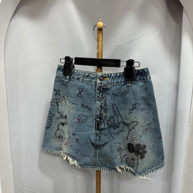 백화점판 발렌시아가 스커트 34사이즈