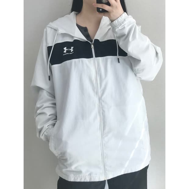 언더아머 트레이닝 바람막이 xxl