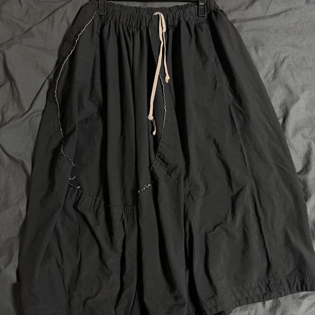 꼼데가르송 꼼데가르송 23SS 스커트 (블랙 M)