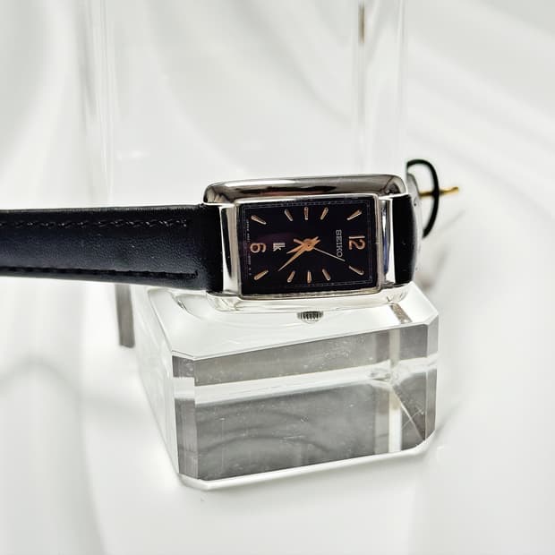 90s 빈티지 세이코 루키아 네이비 청판 렉탱글 스퀘어 워치