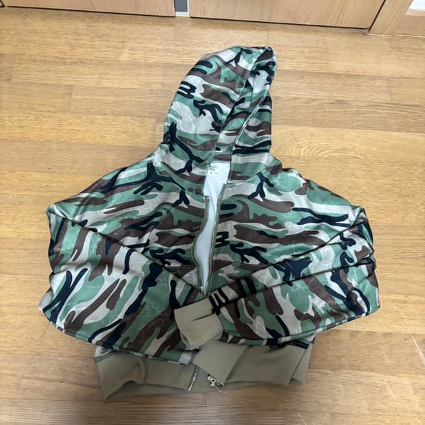 카모 후드집업