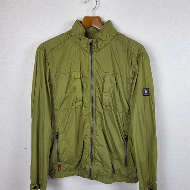 와이드앵글 남성 후드수납식 바람막이 카키 100