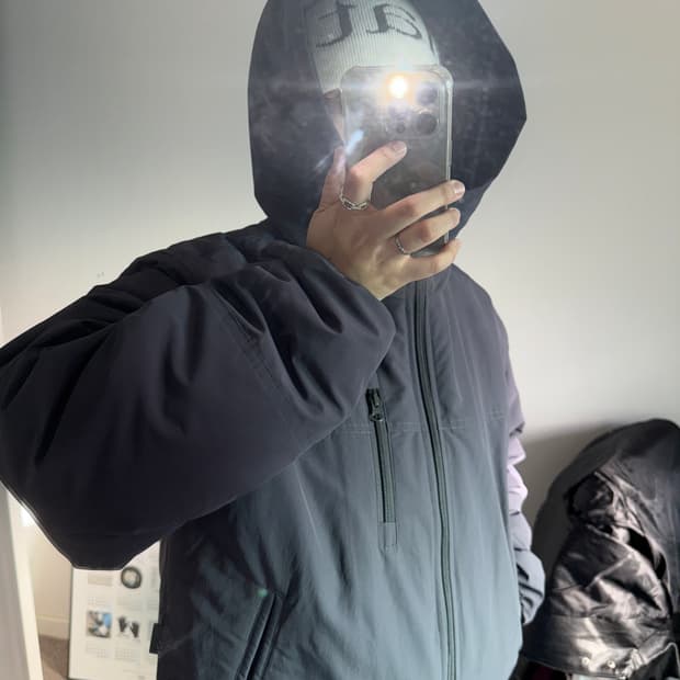 플리마켓🔥 다이브인 라이트 패디드 자켓 차콜 경량패딩