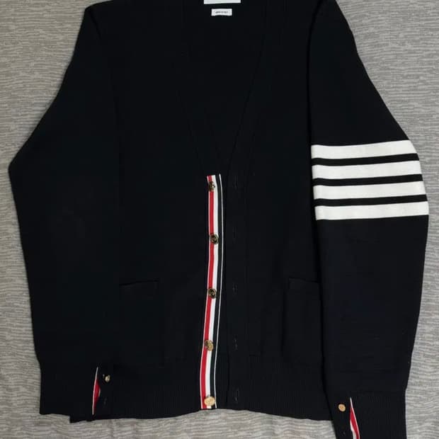 톰브라운 밀라노 가디건