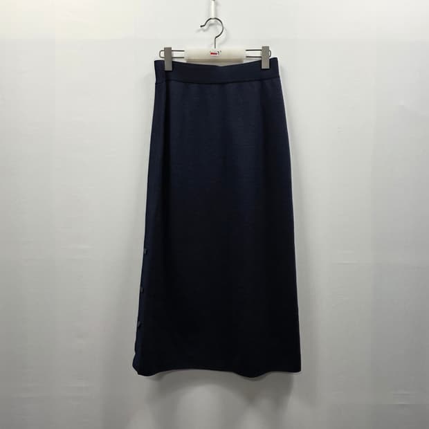 1180 시스템 한섬 네이비 니트 롱 스커트 버튼 디테일