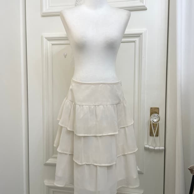 ivory shirring layered skirt
