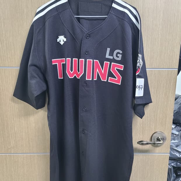 블랙 데상트 LG 트윈스 유니폼입