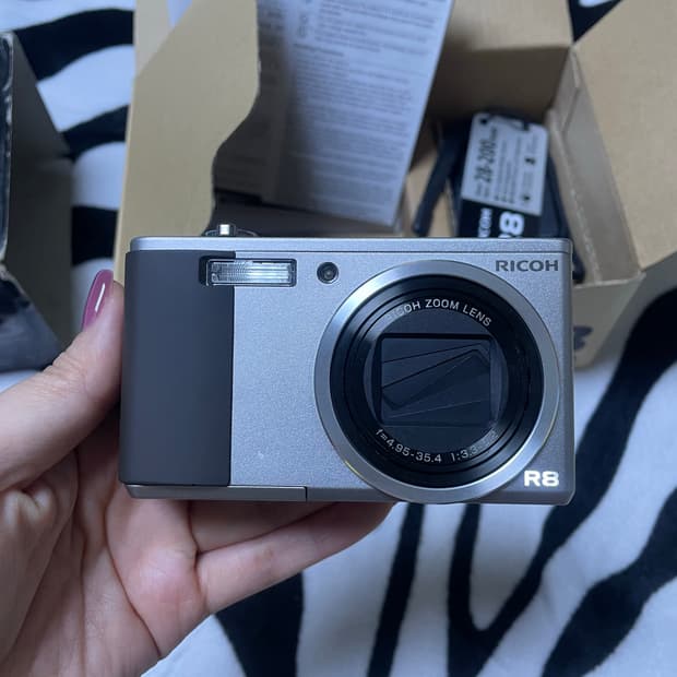 리코 r8 풀박스 ricoh r8 장원영디카