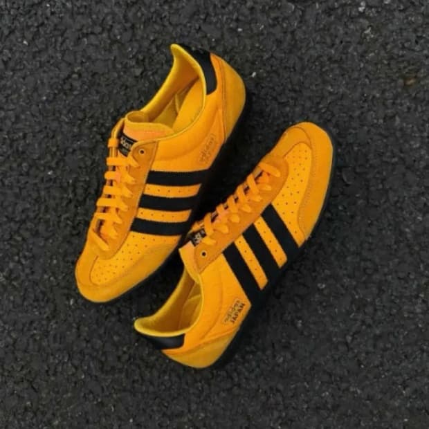 (강민경 착용)아디다스 오리지널 재팬  옐로우 블랙 230