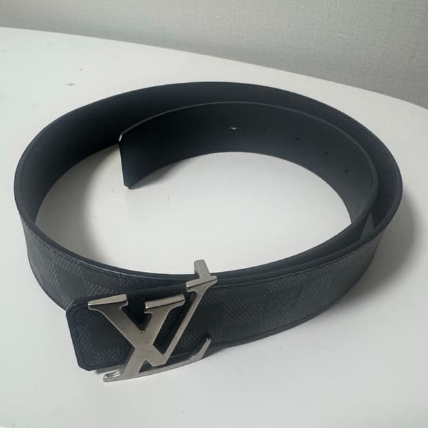 루이비통 다미에 LV이니셜 벨트 40MM