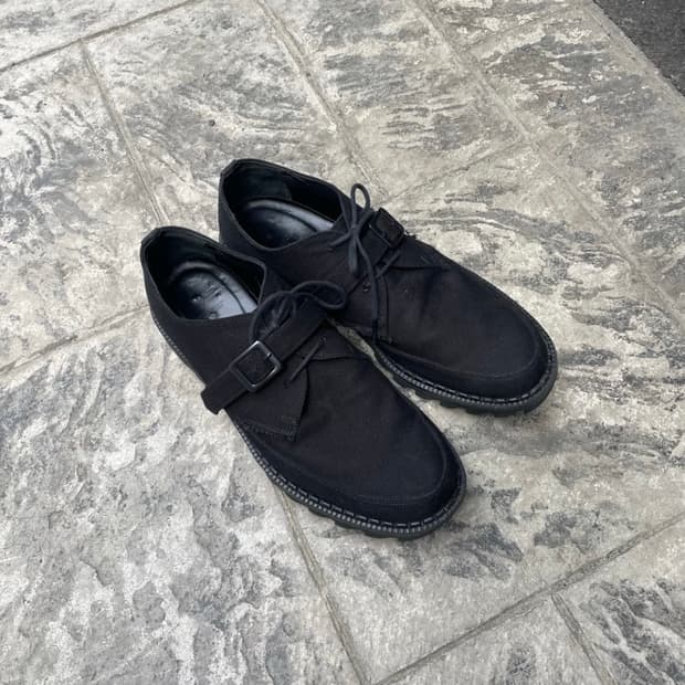 요지야마모토 뿌르옴므 샤크솔 더비