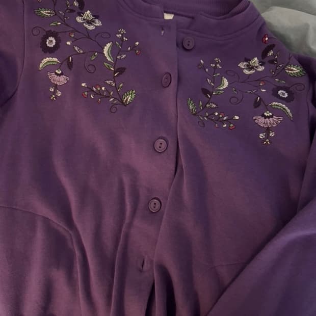 빈티지 퍼플 자수 가디건