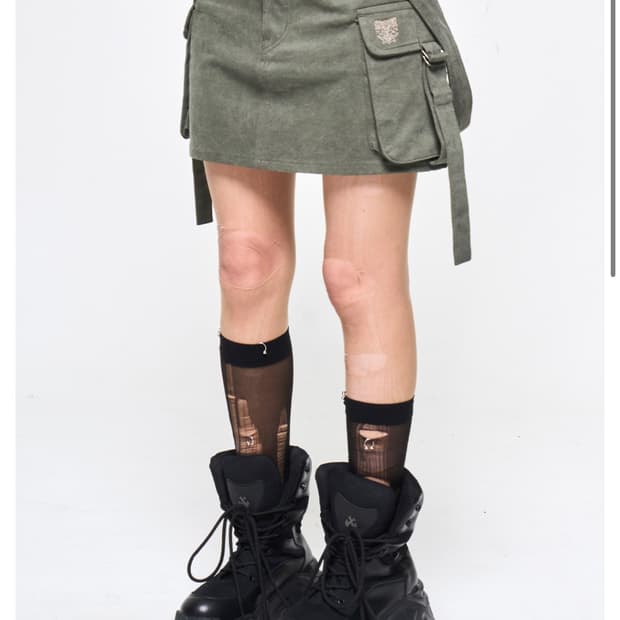 Yeel 와이이이엘 치마