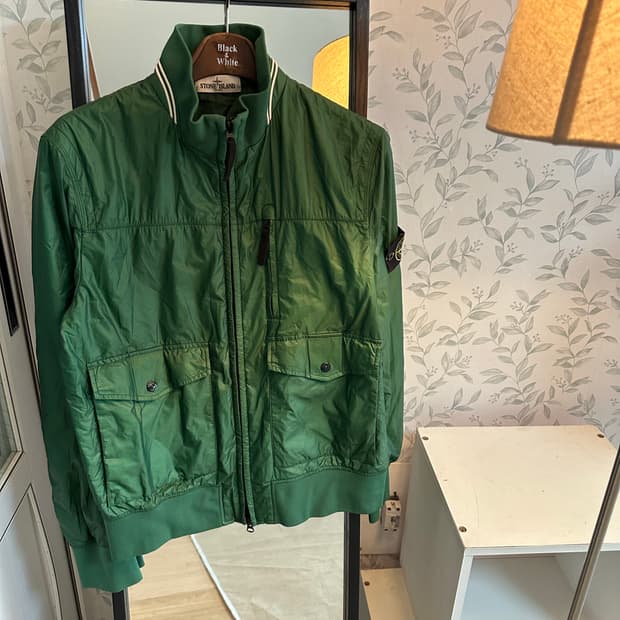 스톤아일랜드 그린 봄버 자켓 L (95-100)