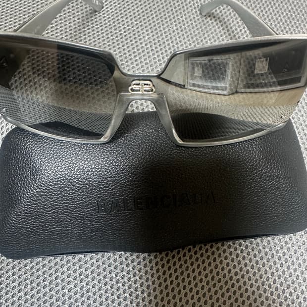 [OS] 발렌시아가 쉴드 스페이스 스퀘어 선글라스