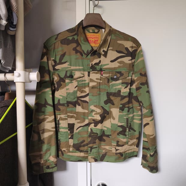 [L] 리바이스 카모 트러커 자켓