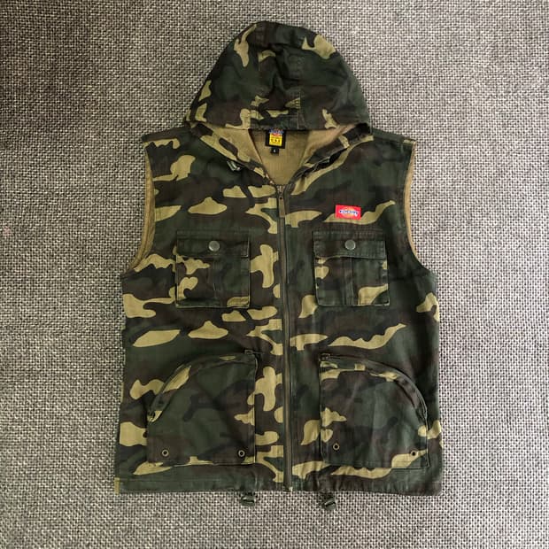 [L] Dickies 카모플라주 후드 베스트