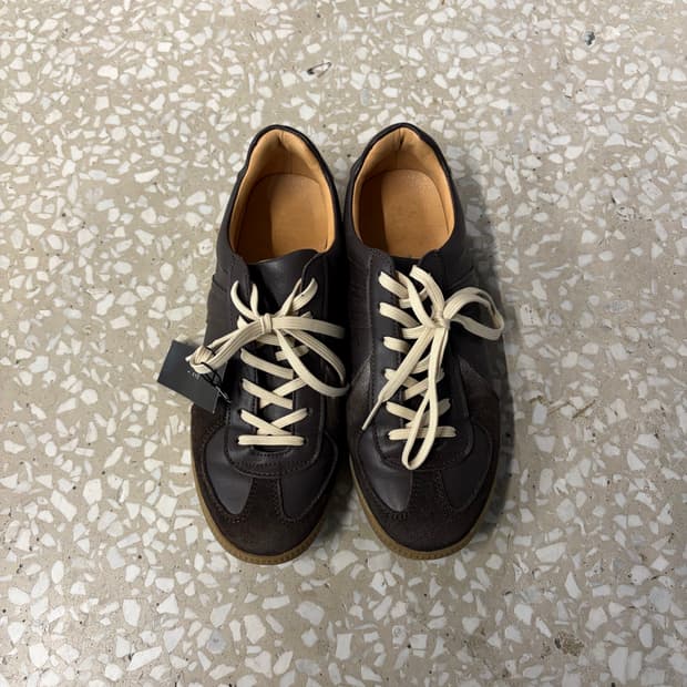 Vintage Chocolate Brown Leather Sneakers