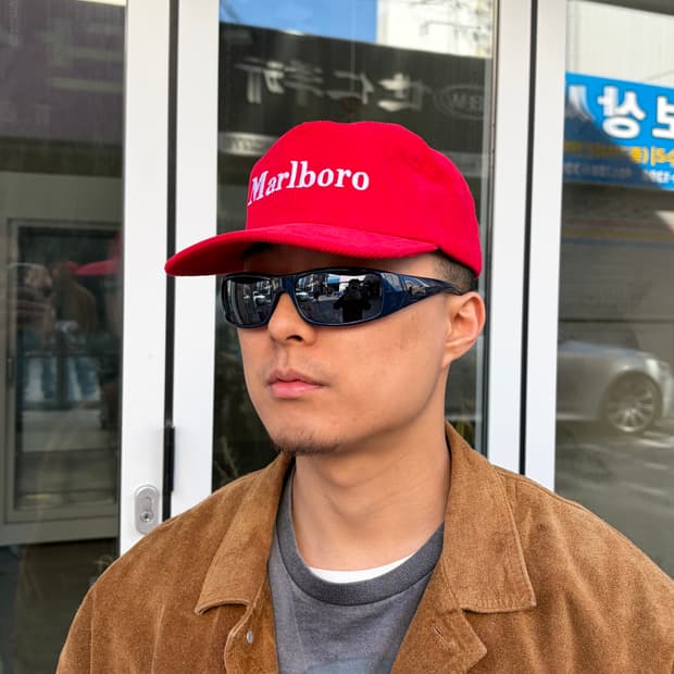 Marlboro logo embroidered trucker cap