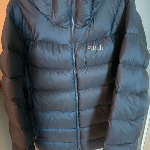 Rab 뉴트리노 후디 패딩