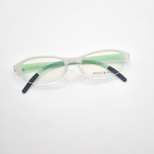 데드스탁  초경량 기능성 반무테 369