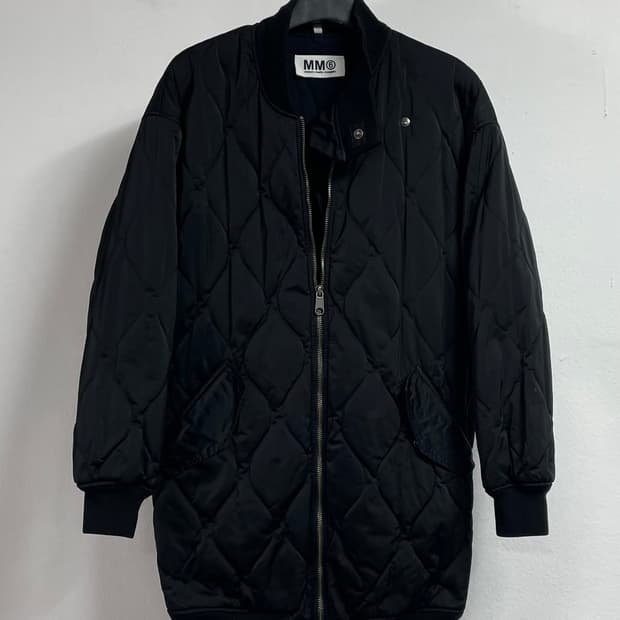 MM6 마르지엘라 언발란스 롱 퀼팅 자켓 (on.207)