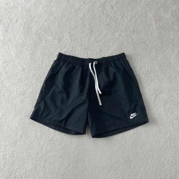 XL 나이키 스우시 반바지 