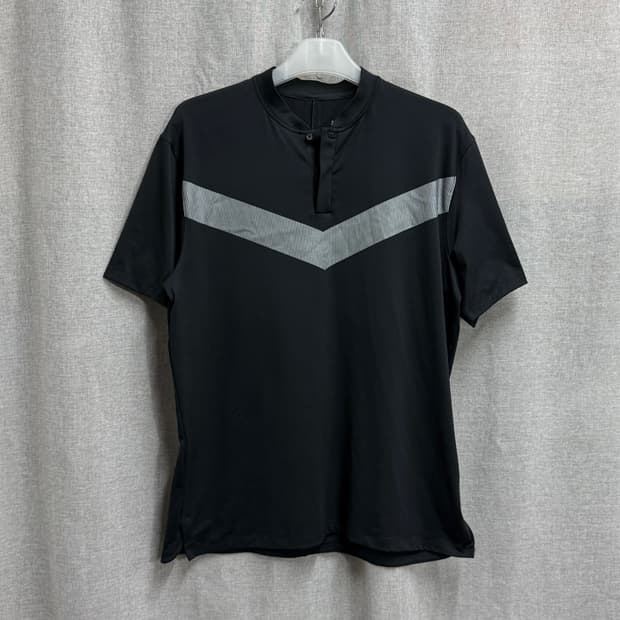 [해외L] 나이키 타이거 우즈 드라이핏 헨리넥 반팔 티셔츠