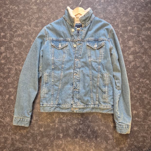 ZARA 1975 데님 자켓입니다